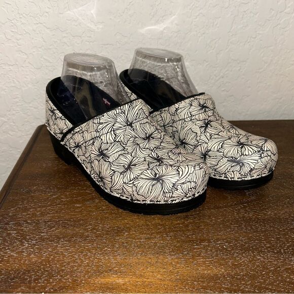 Sanita Floral Print Slip On Leather Chunky Clog Shoes - Picture 2 of 9